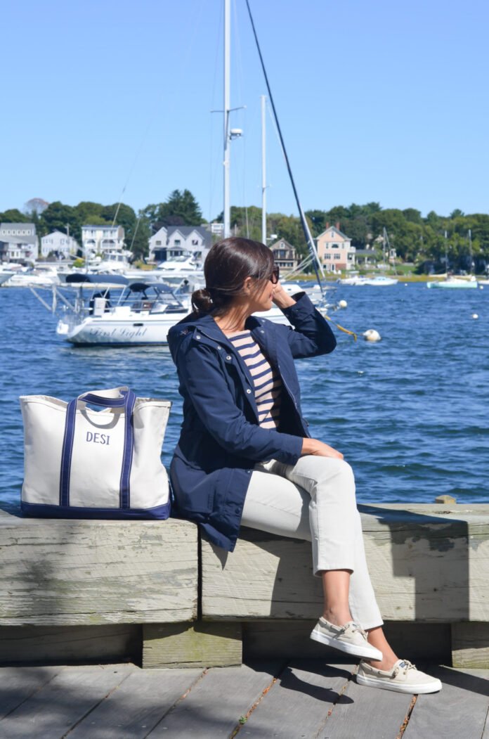 Houseboats-of-Newburyport-Beautifully-Seaside-Desiree-Leone-1-2-1017x1536