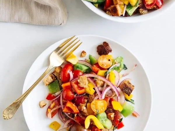 Easy Panzanella (Italian Bread Salad)