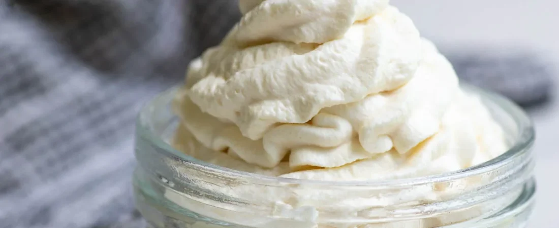 Homemade Maple Whipped Cream (5 Minutes, 3 Ingredients)