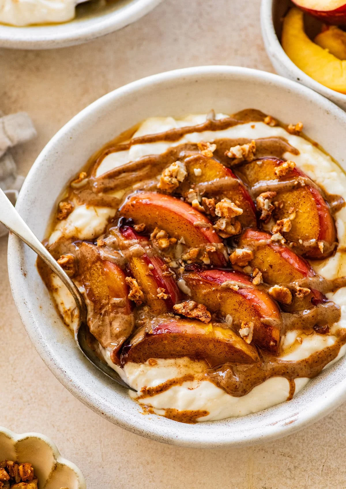 A Peach Crisp Yogurt Bowl That Tastes Like Summer Breakfast - photo 4