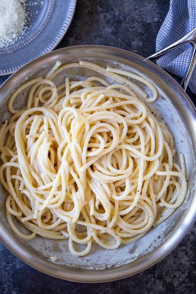 Bucatini Cacio e Pepe: A 4-Ingredient Creamy Pasta That Feels Like Rome - photo 4