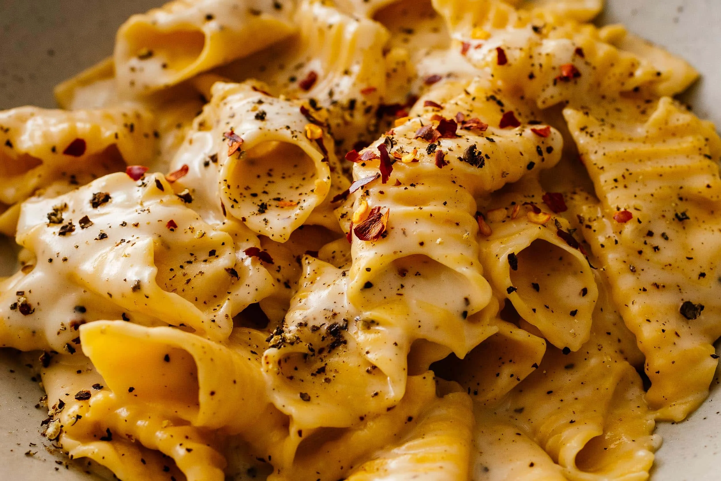 Creamy Cacio e Pepe Style Pasta