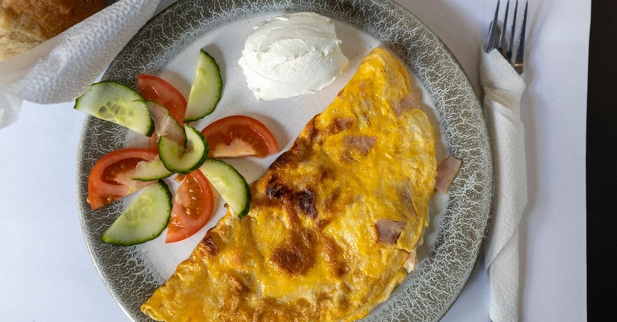 Fluffy Egg White Omelette (Soufflé Style)